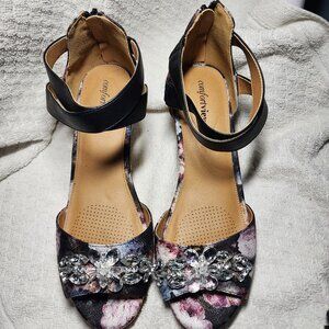 ComfortView Wedge Shoes, Floral design with Gem Accents, sz 8.5-9